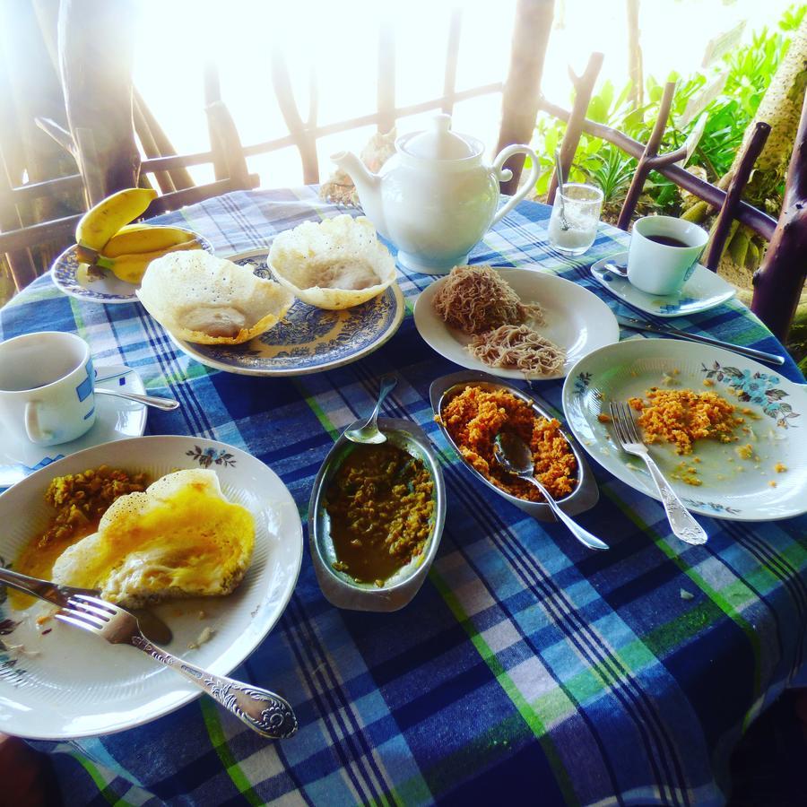 Chandi Gaya Beach Guesthouse Тангалле Екстер'єр фото